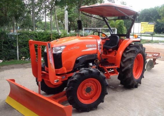 ขายรถไถ Kubota L4708(4WD) พร้อมใบมีดและผานบุกเบิกช้าง พร้อมใช้งาน