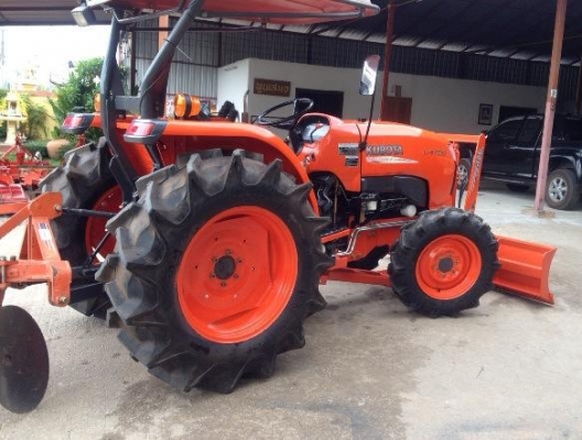 ขายรถไถ Kubota L4708(4WD) พร้อมใบมีดและผานบุกเบิกช้าง พร้อมใช้งาน ขายรถไถ Kubota L4708(4WD) พร้อมใบมีดและผานบุกเบิกช้าง พร้อมใช้งาน