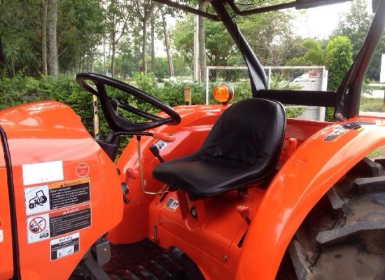 ขายรถไถ Kubota L4708(4WD) พร้อมใบมีดและผานบุกเบิกช้าง พร้อมใช้งาน