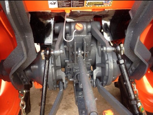 ขายรถไถ Kubota L4708(4WD) พร้อมใบมีดและผานบุกเบิกช้าง พร้อมใช้งาน