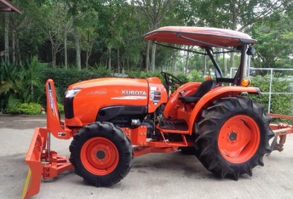 ขายรถไถ Kubota L4708(4WD) พร้อมใบมีดและผานบุกเบิกช้าง พร้อมใช้งาน ขายรถไถ Kubota L4708(4WD) พร้อมใบมีดและผานบุกเบิกช้าง พร้อมใช้งาน