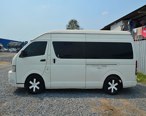 TOYOTA HIACE COMMUTER 2.7 NGV