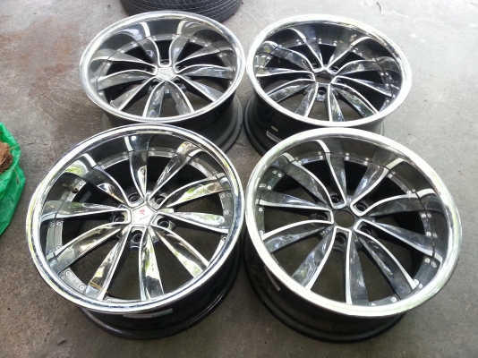 ขอบ18 กว้าง9  สวยๆขอบเลส