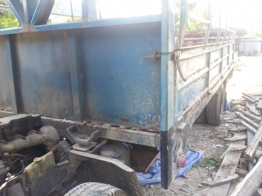 ISUZU NPR 115 กระบะบรรทุกพร้อมใช้เอกสารพร้อมโอนขายราคาถูกๆครับ