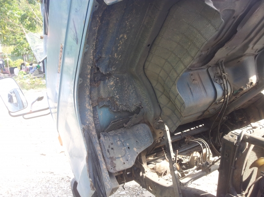 ISUZU NPR 115 กระบะบรรทุกพร้อมใช้เอกสารพร้อมโอนขายราคาถูกๆครับ