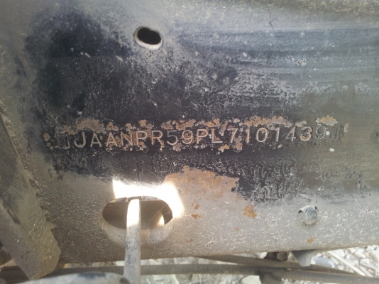 ISUZU NPR 115 กระบะบรรทุกพร้อมใช้เอกสารพร้อมโอนขายราคาถูกๆครับ