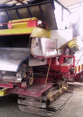 ขายรถเกี่ยวข้าวไทยเส็งยนต์ TSY รุ่น มดตะนอย รถสภาพดีพร้อมทำงานได้เลยครับ เครื่องยนต์ 195 HP ISUZU 6HE1 อุ้ม 2.5 ตัน ปั๊มบนล่างไดกิ้นเบอร์ 22 แห้งดีแรงดีไม่มีเยิ้มครับ ช่วงล่างตัวเดิน 10HT แน่นดีพร้อมใช้งาน ราคาต่อรองได้ครับ ขายรถเกี่ยวข้าวไทยเส็งยนต์ TSY รุ่น มดตะนอย รถสภาพดีพร้อมทำงานได้เลยครับ เครื่องยนต์ 195 HP ISUZU 6HE1 อุ้ม 2.5 ตัน ปั๊มบนล่างไดกิ้นเบอร์ 22 แห้งดีแรงดีไม่มีเยิ้มครับ ช่วงล่างตัวเดิน 10HT แน่นดีพร้อมใช้งาน ราคาต่อรองได้ครับ