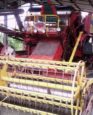 ขายรถเกี่ยวข้าวไทยเส็งยนต์ TSY รุ่น มดตะนอย รถสภาพดีพร้อมทำงานได้เลยครับ เครื่องยนต์ 195 HP ISUZU 6HE1 อุ้ม 2.5 ตัน ปั๊มบนล่างไดกิ้นเบอร์ 22 แห้งดีแรงดีไม่มีเยิ้มครับ ช่วงล่างตัวเดิน 10HT แน่นดีพร้อมใช้งาน ราคาต่อรองได้ครับ ขายรถเกี่ยวข้าวไทยเส็งยนต์ TSY รุ่น มดตะนอย รถสภาพดีพร้อมทำงานได้เลยครับ เครื่องยนต์ 195 HP ISUZU 6HE1 อุ้ม 2.5 ตัน ปั๊มบนล่างไดกิ้นเบอร์ 22 แห้งดีแรงดีไม่มีเยิ้มครับ ช่วงล่างตัวเดิน 10HT แน่นดีพร้อมใช้งาน ราคาต่อรองได้ครับ