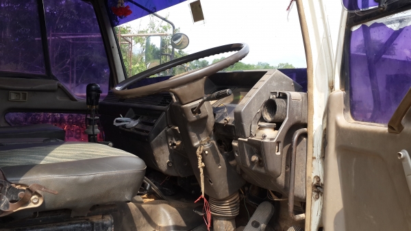 ขายด่วนไอ้หลงโบสองเพลาดั้มซีเรี่ยนFN527MTF5883สภาพเดิมๆพร้อมใช้ราคาไม่แพงโทร0843923995