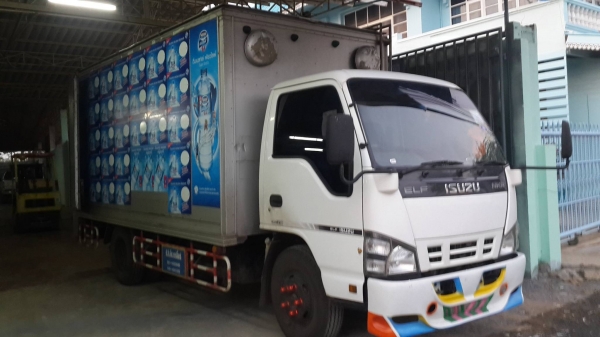 **558,000 บ.ต่อรอง/// 6ล้อตู้แห้ง3บานISUZU NKR130 เทอโบ ** ขาย ISUZU NKR-130 เทอโบ 6ล้อตู้งแห้ง3บาน NKR71LY52E5 4HG1-130Turbo Euro-2 ปี51 เครื่องเดิม เกียร์เดิม เครื่องดี แน่นๆ ครับ แห้งดีไม่เยิ้ม เกียร์สั้น เข้าง่ายไม่มีหลุด ช่วงล่างเดิมๆ คัสซีสวยเดิมๆ ไ