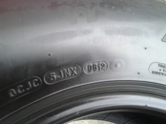 ยาง มิชลิน 265/70/16 ปี12 ยาง มิชลิน 265/70/16 ปี12