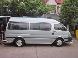 รถตู้ รถตู้