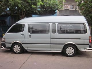 รถตู้ รถตู้