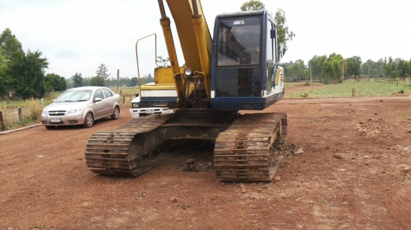 ขายแม็คโคร  KOBELCO SK 200 MART III สภาพพร้อมใช้งาน เครื่องปั้มดี เอวแน่นโซ่ช่วงล่างสวย แอร์เป็น ทำงานไม่โหลดเอกสารใบอินวอยซ์ แต่มีไม่ครบ