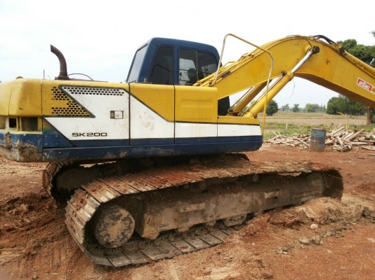 ขายแม็คโคร  KOBELCO SK 200 MART III สภาพพร้อมใช้งาน เครื่องปั้มดี เอวแน่นโซ่ช่วงล่างสวย แอร์เป็น ทำงานไม่โหลดเอกสารใบอินวอยซ์ แต่มีไม่ครบ