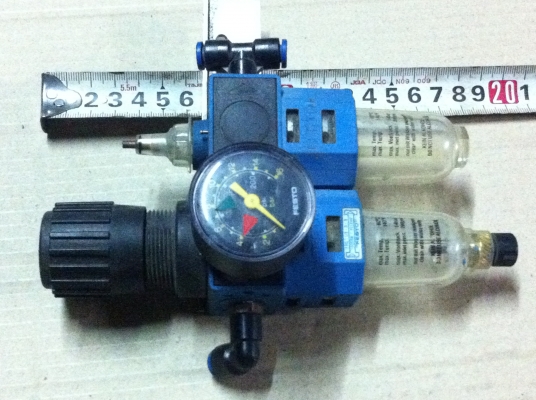 ชุดจ่ายฝอยน้ำมันและดักน้ำดักฝุนพร้อมปรับตั้งแรงดันลม FESTO (เยรมัน)