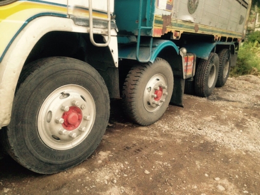 ขายรถ12ล้อดั๊มเครื่อง8สูบ 300แรง สภาพดีพร้อมใช้งาน