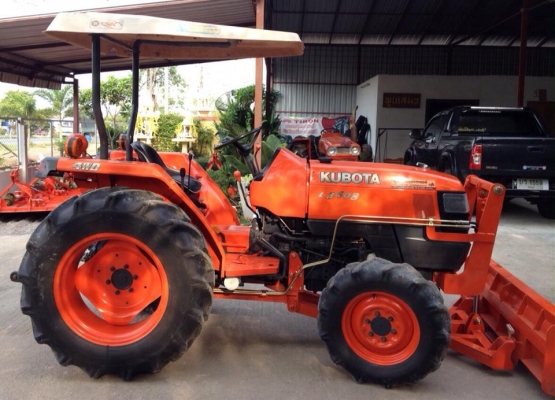 ขายรถไถ Kubota L 3408 (4WD) พร้อมมีดดันหน้าใหม่ และผานพรวน รถพร้อมใช้งานครับ