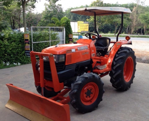 ขายรถไถ Kubota L 3408 (4WD) พร้อมมีดดันหน้าใหม่ และผานพรวน รถพร้อมใช้งานครับ