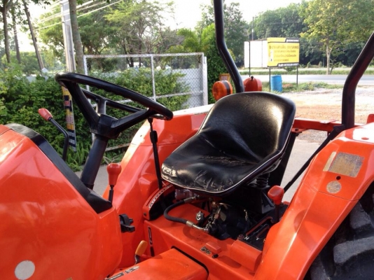 ขายรถไถ Kubota L 3408 (4WD) พร้อมมีดดันหน้าใหม่ และผานพรวน รถพร้อมใช้งานครับ
