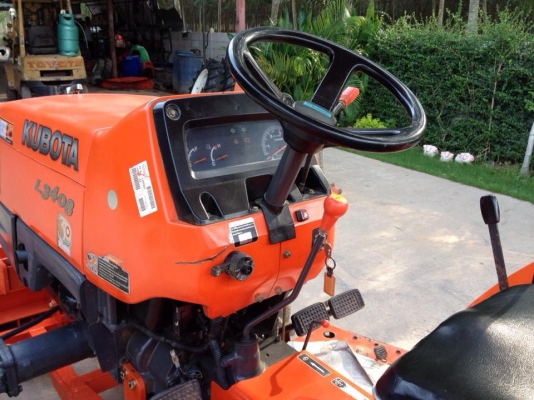ขายรถไถ Kubota L 3408 (4WD) พร้อมมีดดันหน้าใหม่ และผานพรวน รถพร้อมใช้งานครับ