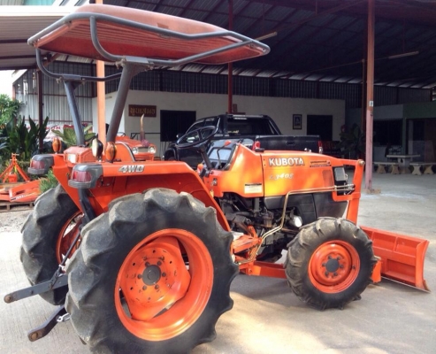 ขายรถไถ Kubota L 3408 (4WD) พร้อมมีดดันหน้าใหม่ และผานพรวน รถพร้อมใช้งานครับ