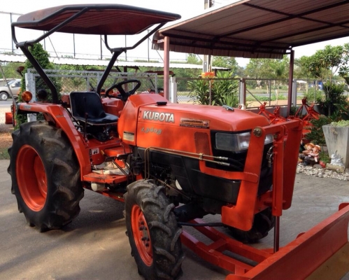 ขายรถไถ Kubota L 3408 (4WD) พร้อมมีดดันหน้าใหม่ และผานพรวน รถพร้อมใช้งานครับ