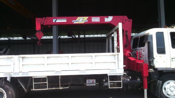 ขายด่วน 6 ล้อ เครน 4.5 ตันFF3H 195แรง ห้างแท้ ยาว 7.20 เมตร รถสวยมากใช้งานได้เลย เอกสารพร้อมโอน