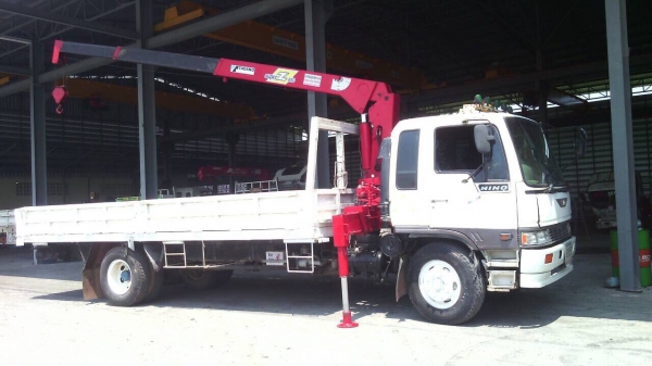 ขายด่วน 6 ล้อ เครน 4.5 ตันFF3H 195แรง ห้างแท้ ยาว 7.20 เมตร รถสวยมากใช้งานได้เลย เอกสารพร้อมโอน