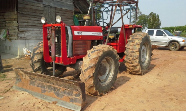 ขายแมสซี่390สองเพลา ใช้งานปกติแถมดันหน้า ผาน4เครื่องนิ่ม