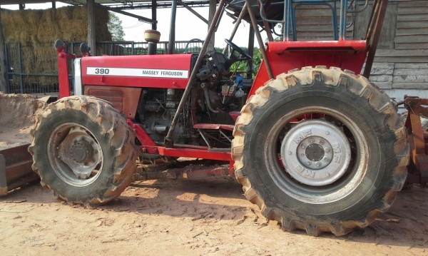 ขายแมสซี่390สองเพลา ใช้งานปกติแถมดันหน้า ผาน4เครื่องนิ่ม