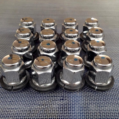 น็อตล้อรถเก๋งกะบะหลายรายการ สอบถามได้ครับตามรูป น็อตล้อรถเก๋งกะบะหลายรายการ สอบถามได้ครับตามรูป