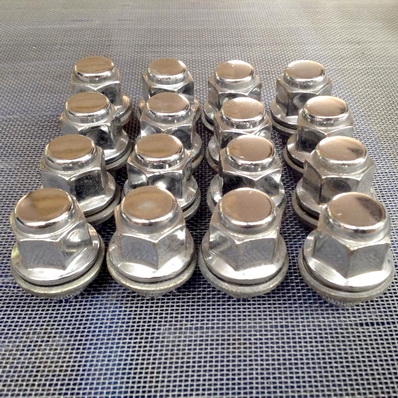 น็อตล้อรถเก๋งกะบะหลายรายการ สอบถามได้ครับตามรูป น็อตล้อรถเก๋งกะบะหลายรายการ สอบถามได้ครับตามรูป