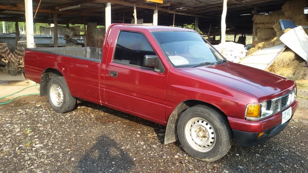 ISUZU SPARK EX 90HP 2500 มังกรทองยอดประหยัด  สวยเดิมน่าใช้ เครื่องแน่น เกียร์ดี แอร์เติมน้ำยาหนาว  สีสวยทั้งคัน รถพร้อมใช้