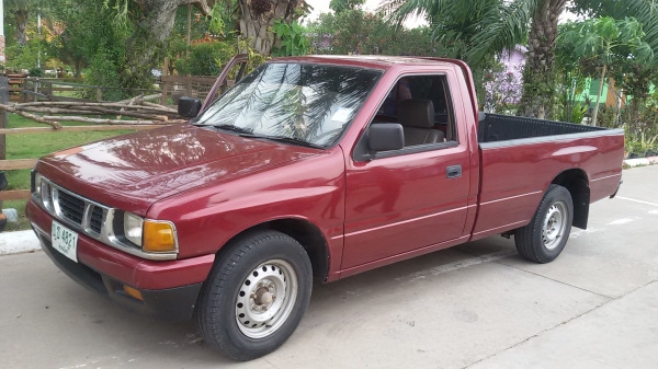 ISUZU SPARK EX 90HP 2500 มังกรทองยอดประหยัด  สวยเดิมน่าใช้ เครื่องแน่น เกียร์ดี แอร์เติมน้ำยาหนาว  สีสวยทั้งคัน รถพร้อมใช้