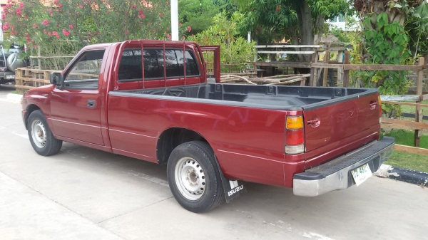 ISUZU SPARK EX 90HP 2500 มังกรทองยอดประหยัด  สวยเดิมน่าใช้ เครื่องแน่น เกียร์ดี แอร์เติมน้ำยาหนาว  สีสวยทั้งคัน รถพร้อมใช้