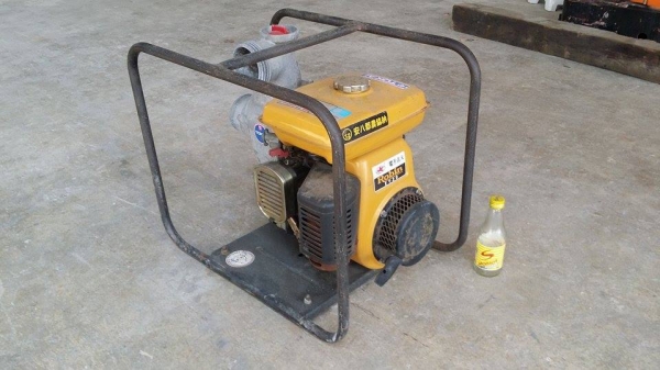 ปั๊มน้ำเก่าญี่ปุ่น ROBIN รุ่น  EY20  เครื่องยนต์ติดง่าย สภาพพร้อมใช้งาน