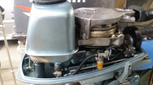 ขายเครื่องสองจังหวะ YAMAHA 6 HP หางยาวสภาพดี