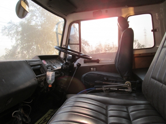 ขายรถ10 ล้อ HINO  2 เพลา เครื่อง 185 แรง มีเกียร์ฝาก ทะเบียนครบ พร้อมใช้งาน