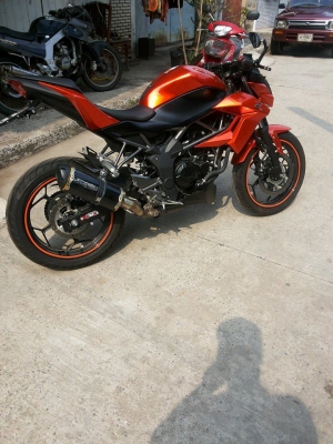 ขายคับ z250SL 2014 รถออกศูนย์เมื่อปลายปี  ใช้งานมาแค่ 1000กว่าโล  สภาพออกศูนย์คับ  ประกันหมด ปลายปีนี้  พร้อมของแต่งตามรูป   เปิดราคา 110000 คับ ต่อรองได้   รถอยู่ฉะเชิงเทราคับ สนใจโทร 090-3120561 Line: nooksh.