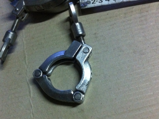 ขุดล็อกและถอดขิ้นงานจากเพลาอันละ150 บาท มีขนาด 3 นิ้วและ1.5 นิ้ว