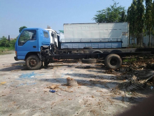 ขาย รถบรรทุก 6 ล้อ ISUZU 150 แรง เทอร์โบ ขาย รถบรรทุก 6 ล้อ ISUZU 150 แรง เทอร์โบ