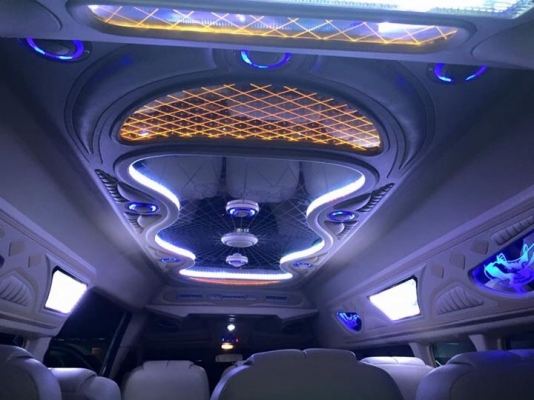 TOYOTA. COMMUTER 2.5 ปี 12 เกีย ทัมดา