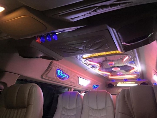 TOYOTA. COMMUTER 2.5 ปี 12 เกีย ทัมดา