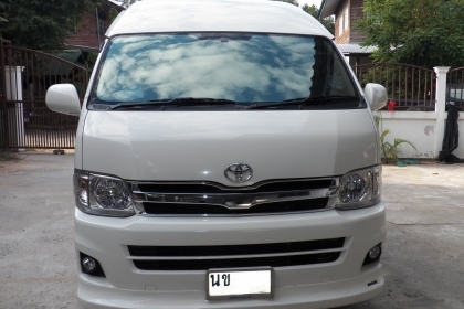 ขายรถตู้commuter2.5D4Dปี2011  290,000