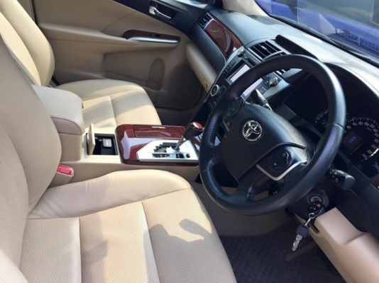 TOYOTA COMMUTER 2.5 G ปี 12 ออโต้ TOYOTA COMMUTER 2.5 G ปี 12 ออโต้