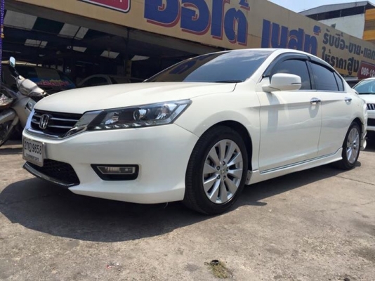 HONDA  ACCORD 2.0 EL ปี 13 เกีย ออโต้