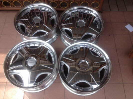 ล้อเเท้ W WORK หน้ากระจกขอบ18กว้าง7นิ้วครึ่ง4ลูกอ๊อฟ42 เดิมๆจากญี่ปุ่นสวยๆ