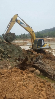 ขาย KOBELCO SK200m3 สภาพสวยพร้อมใช้ ราคาต่อรองได้ ติดต่อได้ที่คุณ อ๊อฟ พิจิตร 086-737-9991