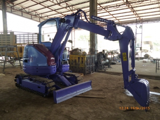 ขายรถขุด KOิMATSU PC28UU-2E ขายรถขุด KOิMATSU PC28UU-2E